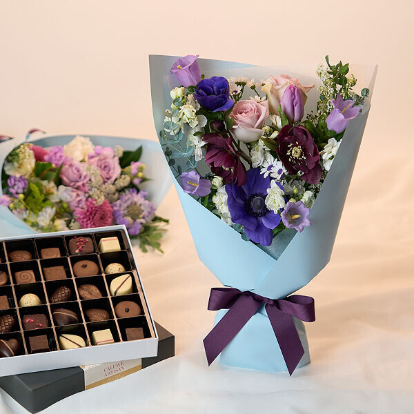 화이트데이 계절 꽃다발+칼루위 초콜릿 25구