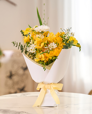 봄봄 프리지아꽃다발